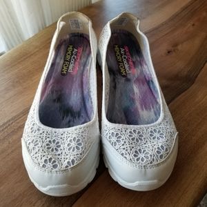 Skecher's Sport Women's Sweetpea Slip-On Size 8